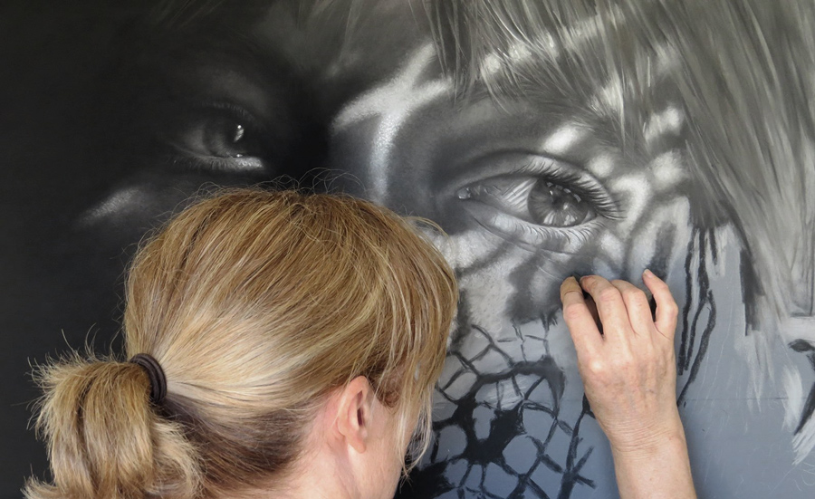Getting my hands dirty with pastel! Karen Neal Portrait Artist working on Lace Moko IV in pastel